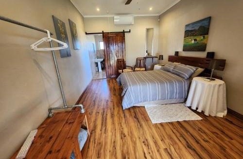Hekpoort House | Berlouri Guest House