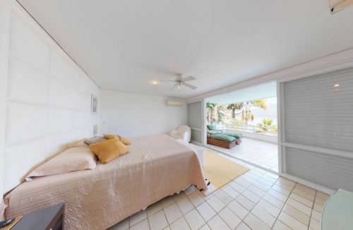 Vila Velha House | Best location, incredible view, right on the sand, beach, pool, helipad, pier