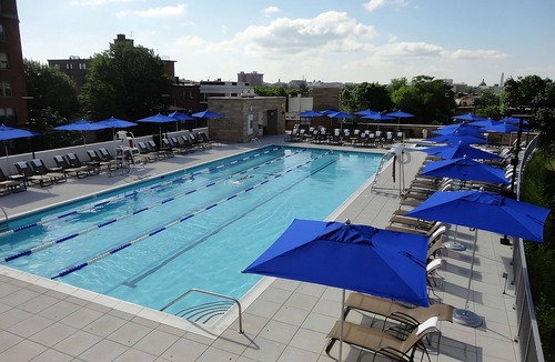 Dupont Circle Hotel | Best Place to Unwind! Pet-friendly, Seasonal Outdoor Pool!