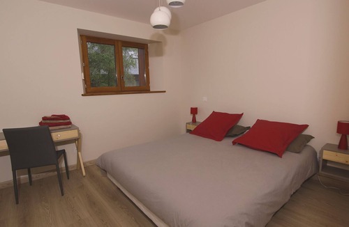 Faverges-Seythenex Apartment | BETWEEN LAKE AND MOUNTAINS: L'Arcalod - charming ★ cottage in the heart of Savoie