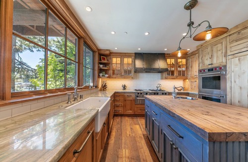 Carnelian Bay House | Beyond the Blue Lakefront Escape by Tahoe Getaways - Dog OK, Hot Tub, 6BR, Pier & Buoy