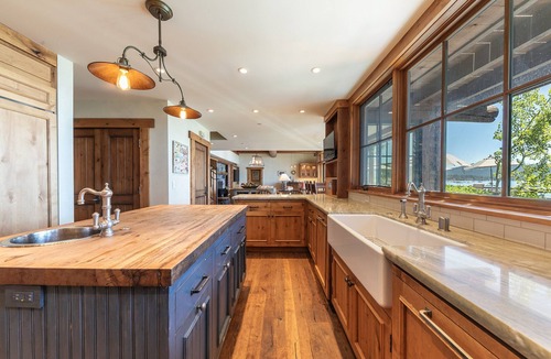 Carnelian Bay House | Beyond the Blue Lakefront Escape by Tahoe Getaways - Dog OK, Hot Tub, 6BR, Pier & Buoy