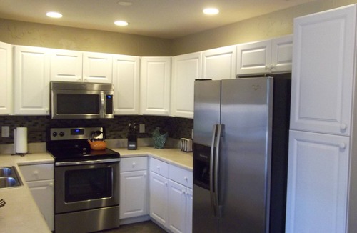 Naples Park House | Bike to beach! Heated pool, pet-friendly. Summer 2026 sale!