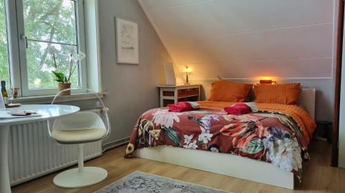 Amsterdam North Bed & Breakfast | Bikes and Breakfast, City Farmer Amsterdam a Guesthouse with Free Parking