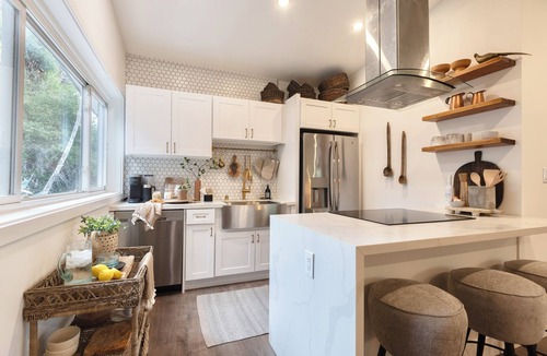 Fernwood House | Birds Nest of Topanga - Boho Chic and Minutes from Beach and Topanga Village!
