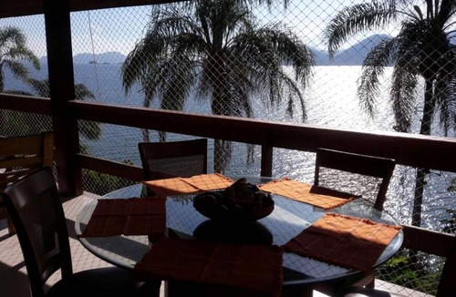 Biscaia House | Biscaia- Beautiful house facing the sea in a gated community with a beach.