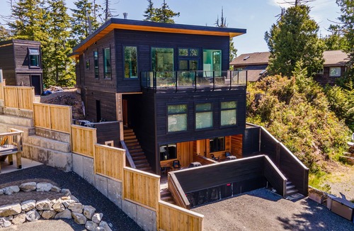 Ucluelet Apartment | Black Pearl #1-Studio I Sun Deck I Little Beach