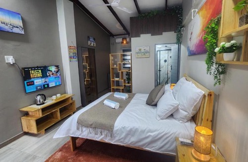 Greater Johannesburg Metropolitan Area Cabin | Blairgowrie Skyline