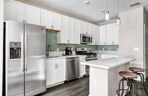 Bethesda House | Blueground | Bethesda, fitness center, nr Cabin John Park