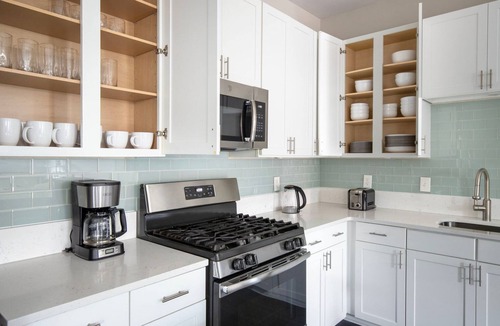 Bethesda Apartment | Blueground | Bethesda, fitness center, nr Cabin John Park