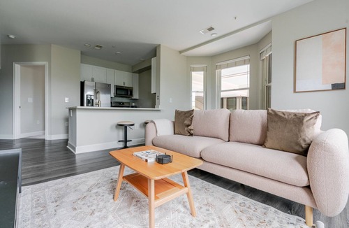 Bethesda Apartment | Blueground | Bethesda, fitness center, nr Park