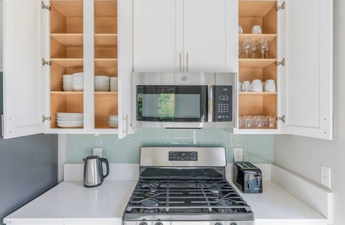 Bethesda Apartment | Blueground | Bethesda, fitness center, nr Cabin John Park