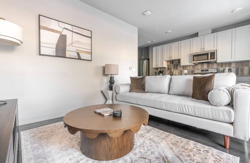 Chevy Chase Apartment | Blueground | Chevy Chase, rooftop, nr Rock Creek Park