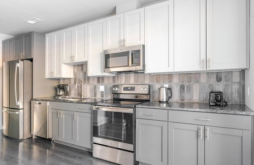 Chevy Chase Apartment | Blueground | Chevy Chase, rooftop, nr Rock Creek Park