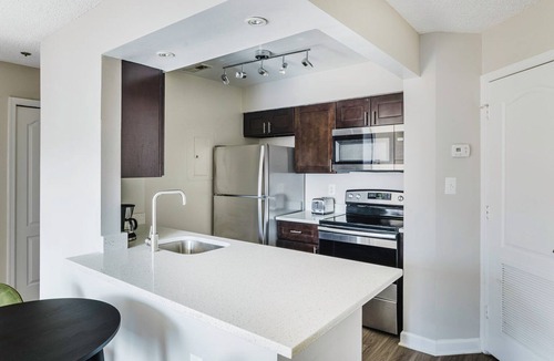 Connecticut Ave - K Street Apartment | Blueground | Connecticut Ave/K St, rooftop, nr Lincoln Memorial
