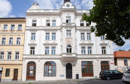 Vrsovice Apartment | Blueground | Vršovice, near Grebovka park (PRG-15)