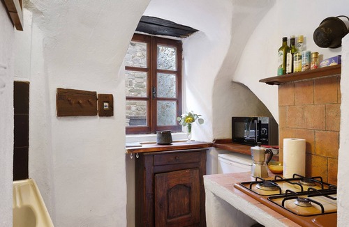 Berzi Apartment | BODYnSOUL – A Panoramic Retreat