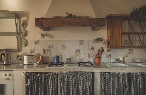 Bucine House | Bòggina, Petrolo winery.Exclusive farmstay with pool and garden.Walk to village.