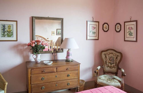 Bucine House | Bòggina, Petrolo winery.Exclusive farmstay with pool and garden.Walk to village.