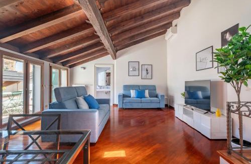 Historic Center Apartment | Bologna Centro 12 People and Terrace over 170 mq