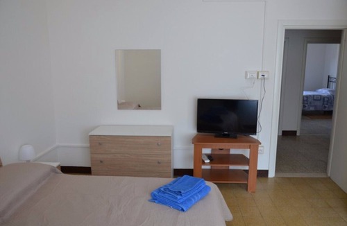 Fossolo Bed & Breakfast | Bologna Dream Bed and Breakfast - Short Lets Apartments - Room 2