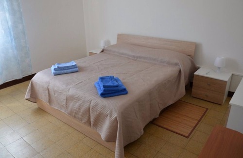 Fossolo Bed & Breakfast | Bologna Dream Bed & Breakfast - Short Lets Apartments - Room 1