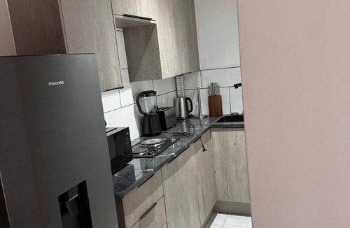Greater Johannesburg Metropolitan Area Apartment | Boutique Hotel-Style Room In Ferndale-F6