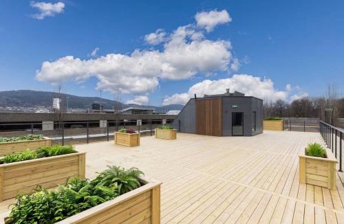 Drammen Apartment | Bragernes Torg Apartment with Rooftop Terrace