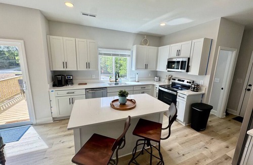 High Point House | BRAND NEW 3 Bedroom, 2.5 Bath House