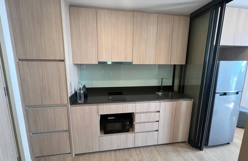 Rama 9 Condo | Brand new Loft-Style 1BR Rama 9 CBD Pool & Gym
