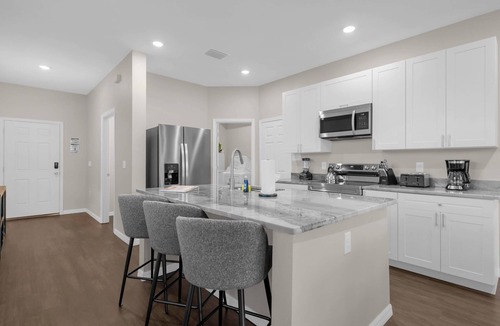Bridgewater Crossing House | Brand New Themed Home With an Amazing Lake View 11