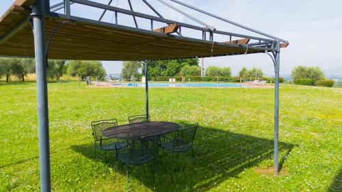 Lonato del Garda Apartment | Breathtaking lake view, pool - Fonte alle fate