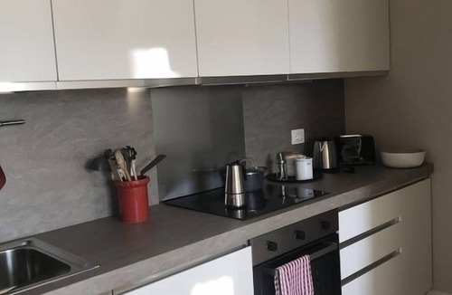 Lungarno del Tempio House | Bright apartment overlooking the river and Tuscan hills