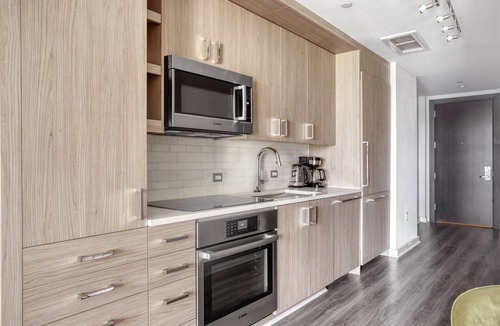 Bethesda Apartment | Bright Bethesda 1BR w/Gym, W/D & Lounge, steps to Metro, by Blueground