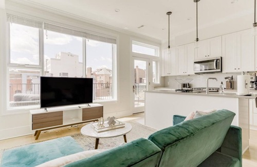 Dupont Circle Apartment | Bright Dupont Circle 2BR w/W/D, nr Restaurants & Bars, by Blueground