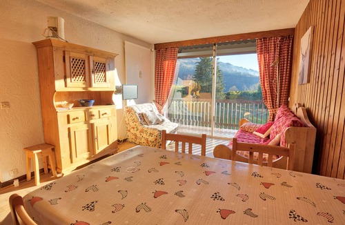 Notre-Dame-de-Bellecombe Apartment | Bright 38m² apartment with seasonal pool and pets allowed
