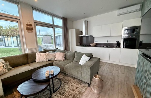 Bovenkarspel Resort | Broekerbaai – Exklusives Luxus-Beach House für Gruppen direkt am Markermeer