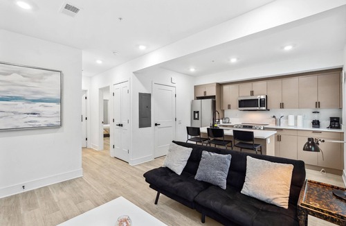 Brookland Bed & Breakfast | Brookland Getaway Steps from Shops & Dining