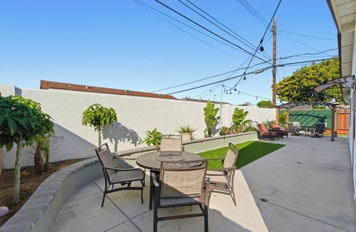 Port Hueneme House | Bungalow by the beach