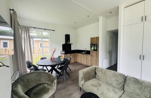 Dirkshorn House | Bungalowpark de Horn - Floresta 214 by Interhome