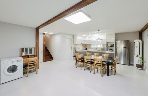 Deokhyeon House | Byeolsaem Private House
