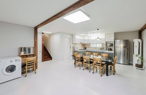 Deokhyeon House | Byeolsaem Private House