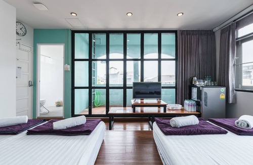 Wat Sam Phraya Hostel | [C]GLASSHOUSE&bathroom 5-minutes walk from Khao San Road.