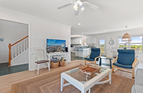 Holden Beach House | "C Mermaids" - Dune home, 4 bedrooms/3.5 bath