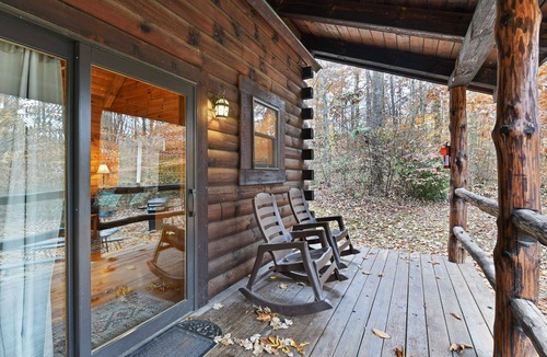 Logan Cabin | Cabin In Hocking Hills! Pet Friendly, Hot Tub, Secluded.
