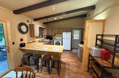 Eagle River House | Cabin on Voyageur Lake–2BR Retreat on ER Chain w/Deck, Firepit, Shallow