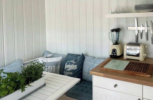 Nevlunghavn House | Cabin with fjord view and pool