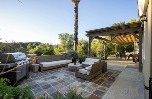 Calabasas House | Calabasas Zen Retreat with Mountain Views - Private, Serene!