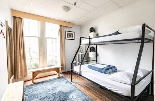 Gastown Hostel | Cambie Hostel Gastown