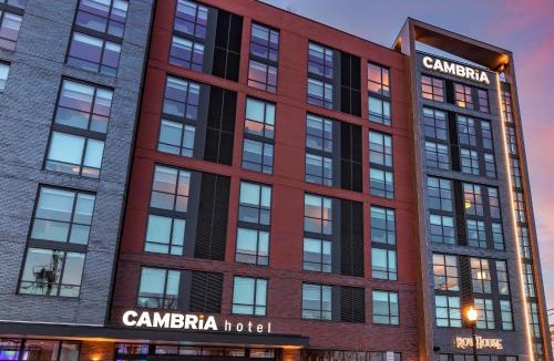 Buzzard Point Hotel | Cambria Hotel Washington DC Navy Yard Riverfront